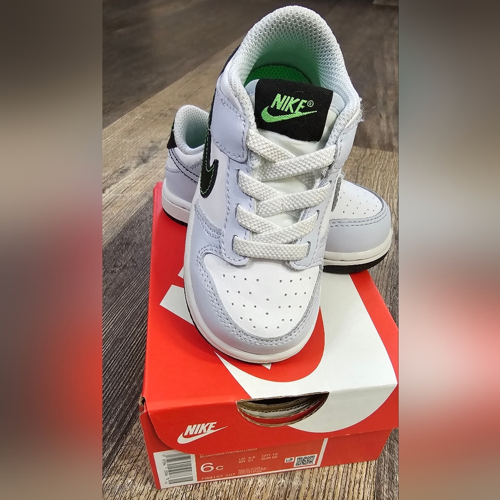 Nike Dunk LowWhite/Football Grey/Green Strike/BlackSize 6CStyle FB9107-107 - Picture 9 of 13